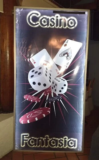 caja_de_luz_casino_fantasia